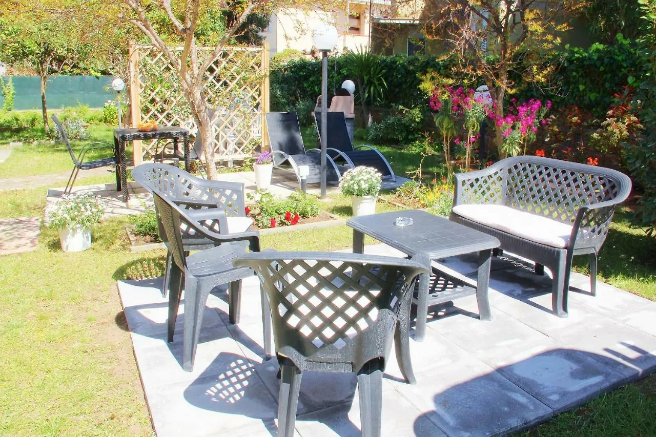 Holiday Home Arzilli Follonica Italia